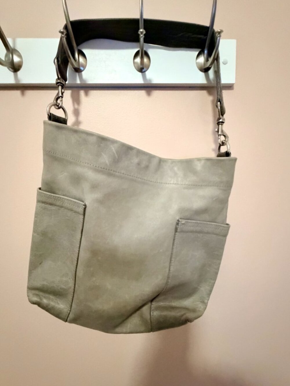 Rough & Tumble Small Lotus Maine Fog Leather Hobo Bag - Picture 5 of 7